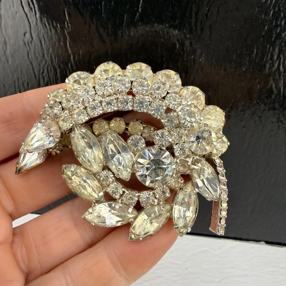 Vintage Estate Brooch Silver Tone Rhinestone Cluster Spray Floral